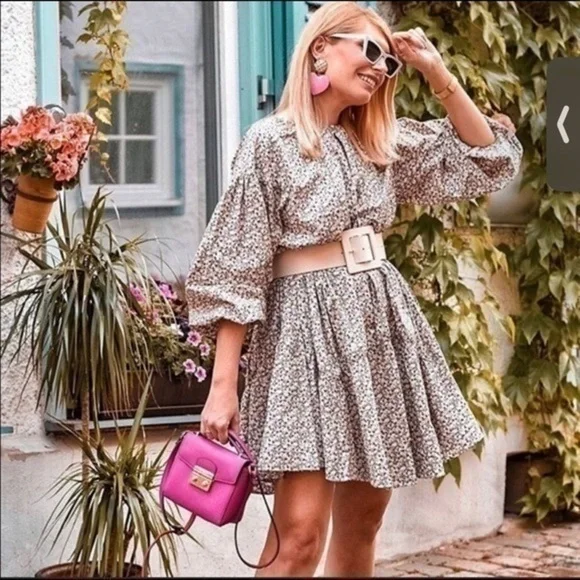 H&M A line cotton floral puff sleeve dress - Picture 3 of 12